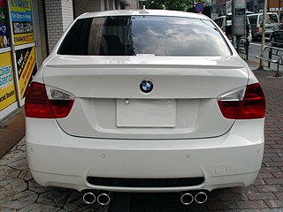 BMW M3ɃKXR[eBO{H̉摜