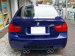 BMW M3ɃR[eBOƃJ[tB{H̉摜