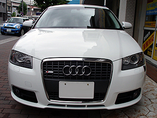 AUDI A3ɃKXR[eBOƃJ[tB{H̉摜