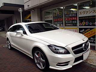 
MERCEDES BENZ CLS350̃EBhEKXɑSʝR[g{H܂