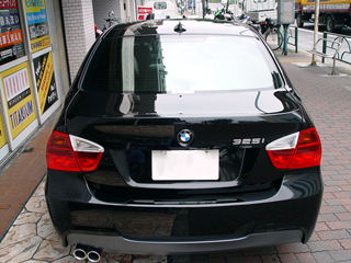 BMW325ɃEBhEKXH̉摜