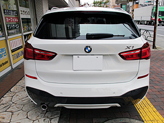 BMW x1ɃKXR[eBOƃNA^19{Hς݉摜