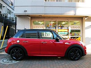 MINI 5DOOR COOPER S̃A~zB[ɃKXR[eBOTC-6347{Hς݉摜2