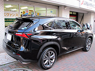 LEXUS NXɏĂtKXR[eBO{H摜4